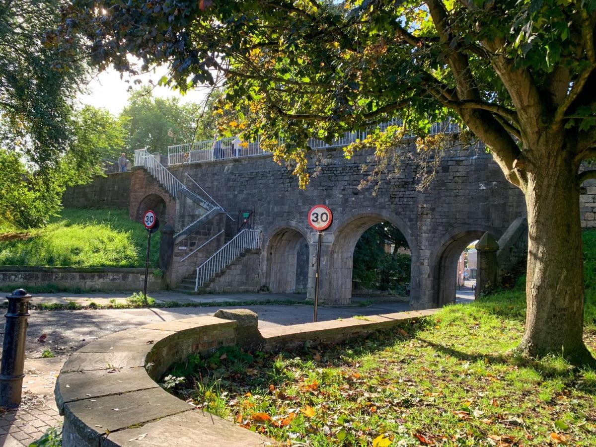 Stay In The Heart Of York At The Hampden - Free Parking - York Holiday Home Dış mekan fotoğraf